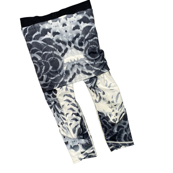 LULULEMON Womens Size 6 Wunder Under Pant SE Dance Crops Pretty Plum Angel Wing - Picture 8 of 8